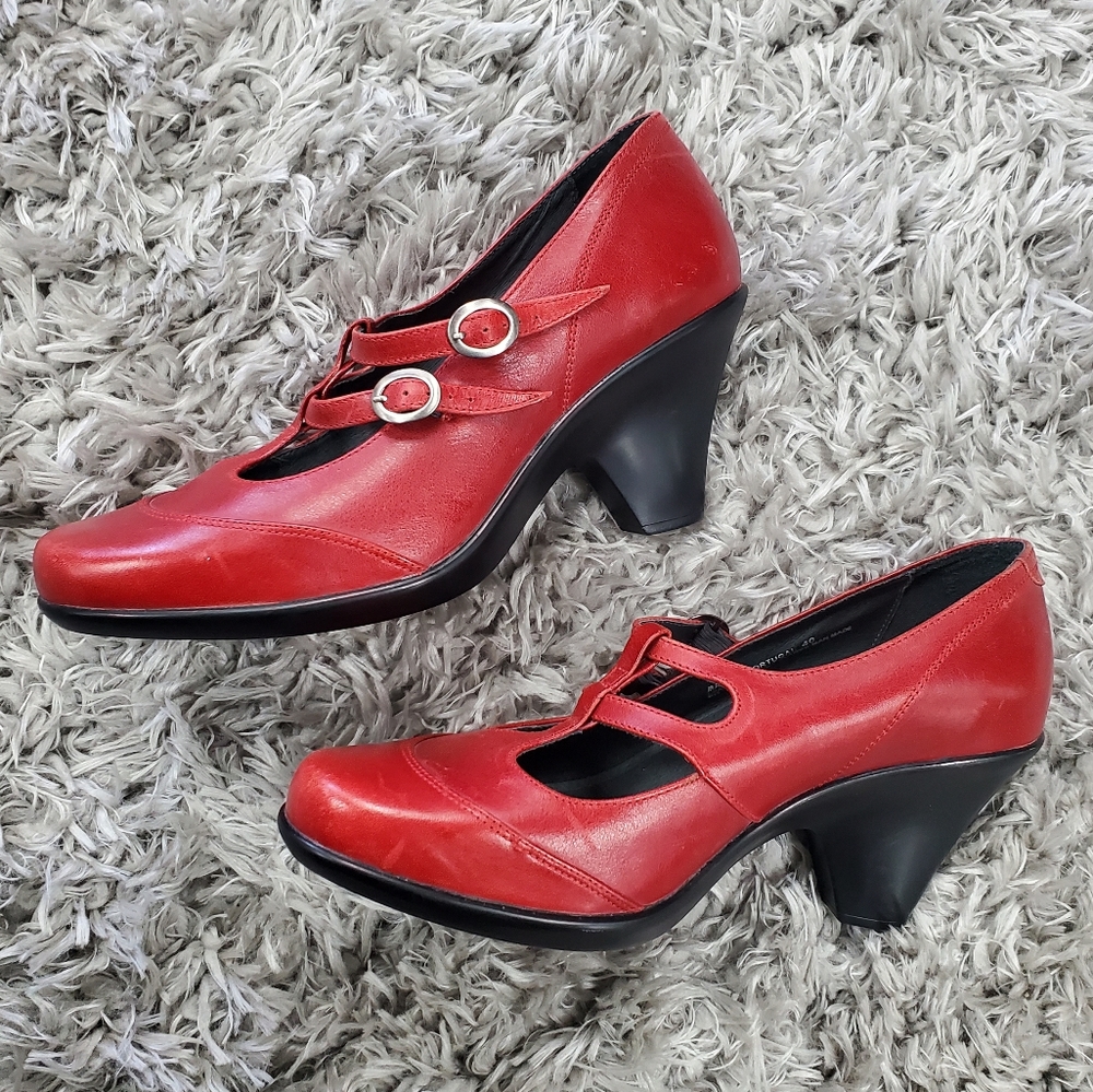Dromedaris Red Mary Jane Heeled Loafers Size 9